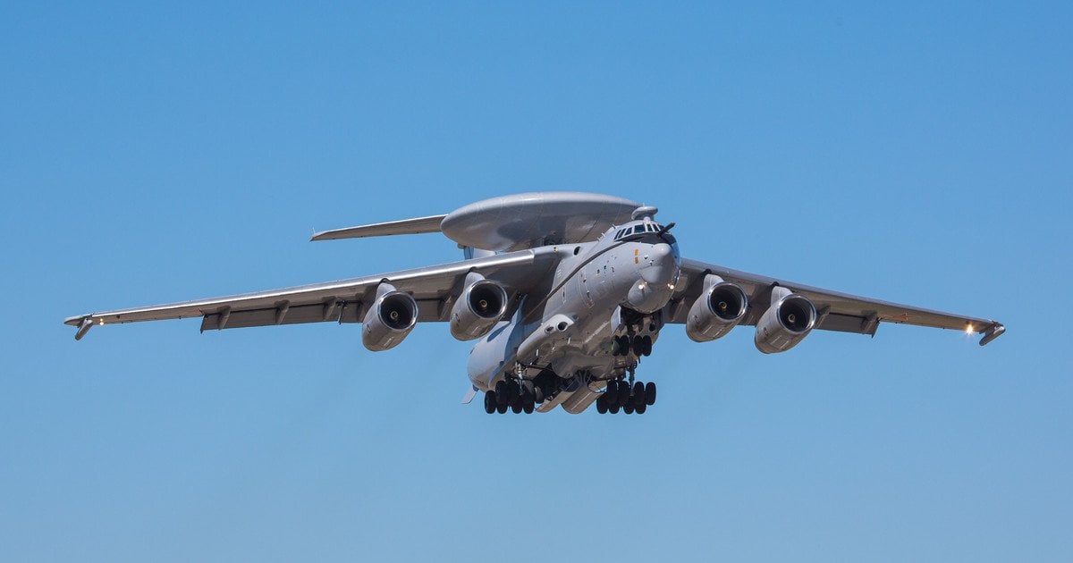 Самолет А-100