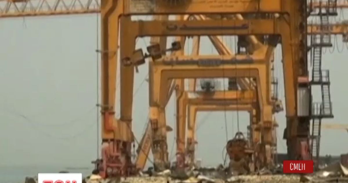 В Йемене разбомбили порт