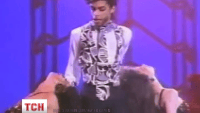 В США умер известный певец Принс