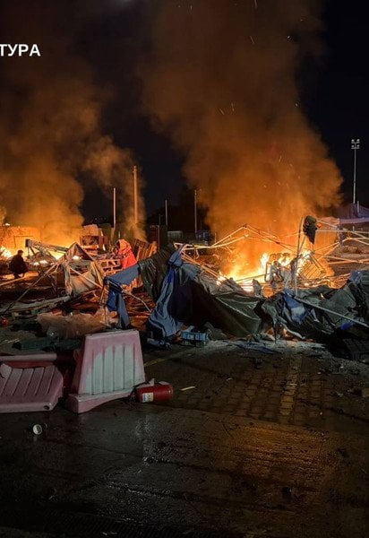 РФ атакувала ринок "Столичний" на Київщині: є загиблі (фото)