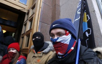 У Києві півсотні мітингувальників проривалися до Вищого господарського суду, 12-х затримала міліція