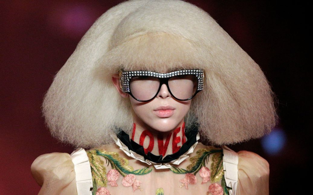 Модель на показі колекції Gucci під час Тижня моди у Мілані, Італія. / © Reuters
