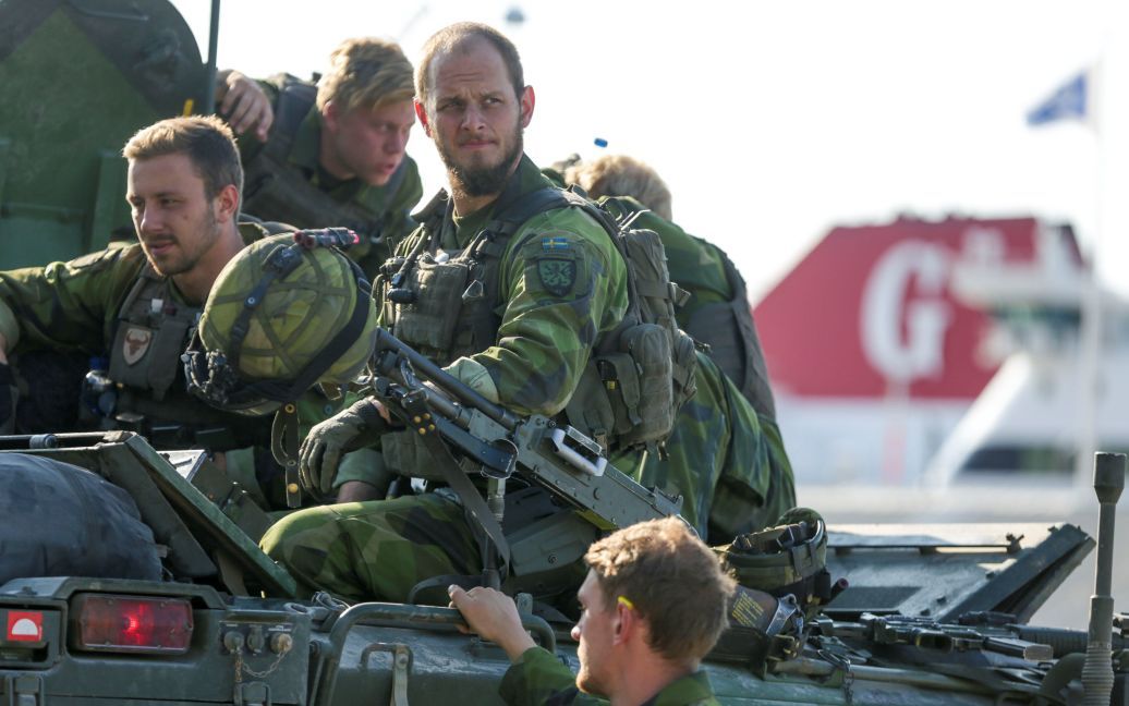 На острові Готланд тривають навчання шведської армії / © Reuters