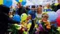 Победителей встретили дома
