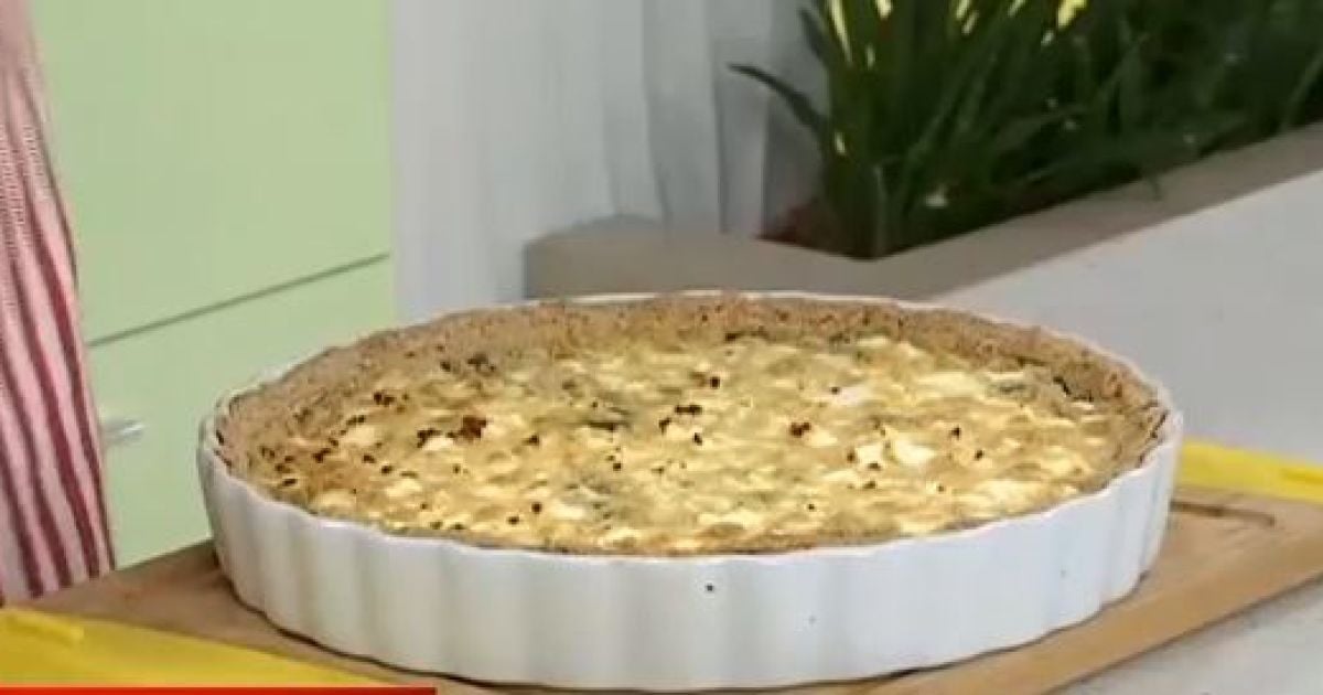 Рецепт открытого пирога с сыром фета и шпинатом от Руслана Сеничкина