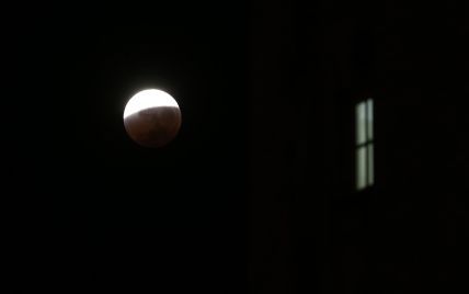 Як пережити "криваве" місячне затемнення 16 вересня?
