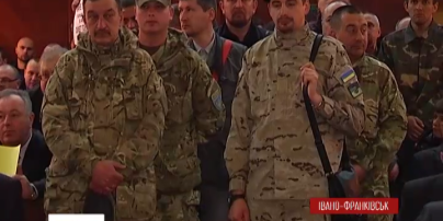 В Ивано-Франковске запретили Оппозиционный блок и Партию регионов