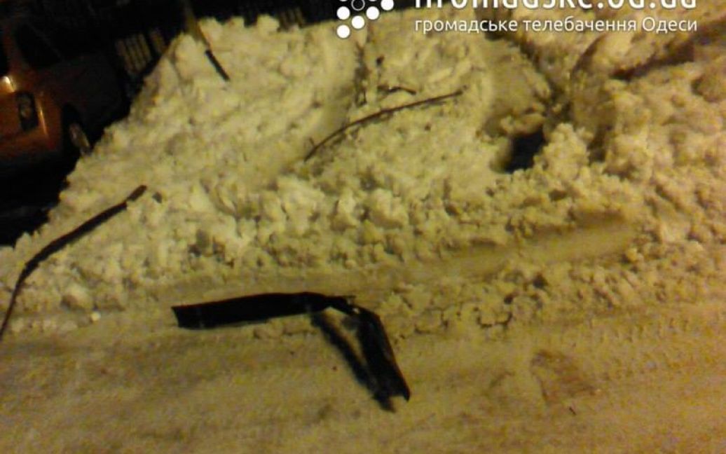 Осколки после взрыва разбросаны в радиусе 13 метров / © facebook.com/hromadske.od.ua