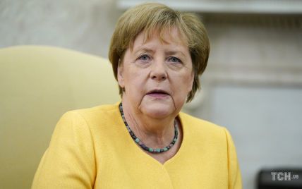 ЄС має бути готовий задіяти нові санкції проти Росії, якщо ситуація на українських кордонах загостриться — Меркель