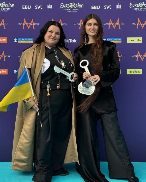 alyona alyona и Jerry Heil на открытии "Евровидения-2024" в символических нарядах / © instagram.com/alyona.alyona.official