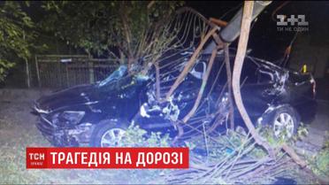 Нетрезвый 23-летний водитель на скорости повалил электроопору, погибли пассажиры