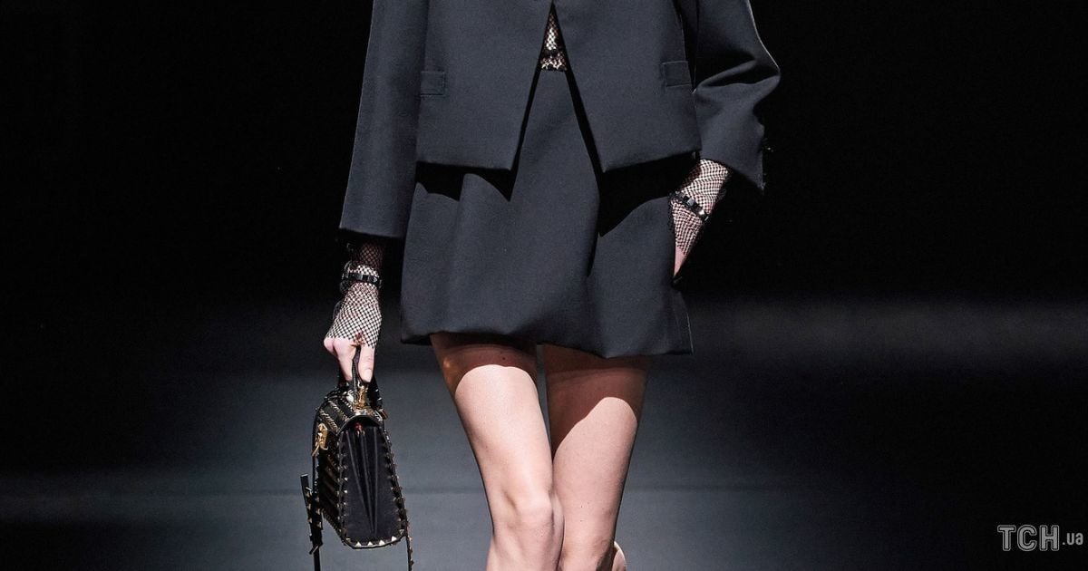 Колекція Valentino прет-а-порте сезону осінь-зима 2021-2022 / © East News