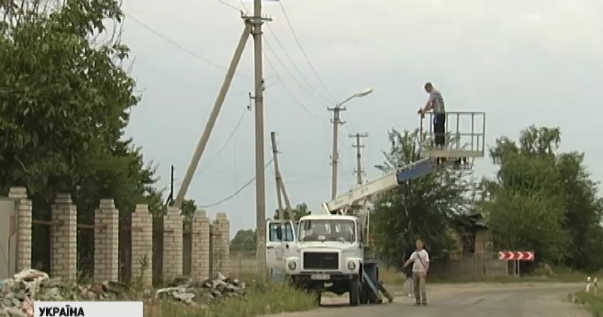 В результате атак боевиков на Луганщине пропал свет
