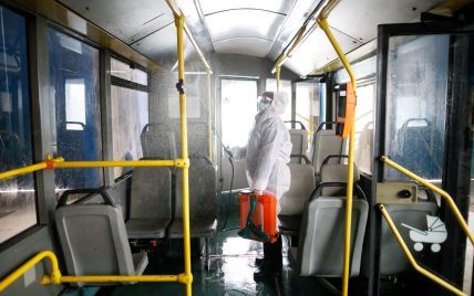 В Киеве продолжается усиленная дезинфекция транспорта: фото