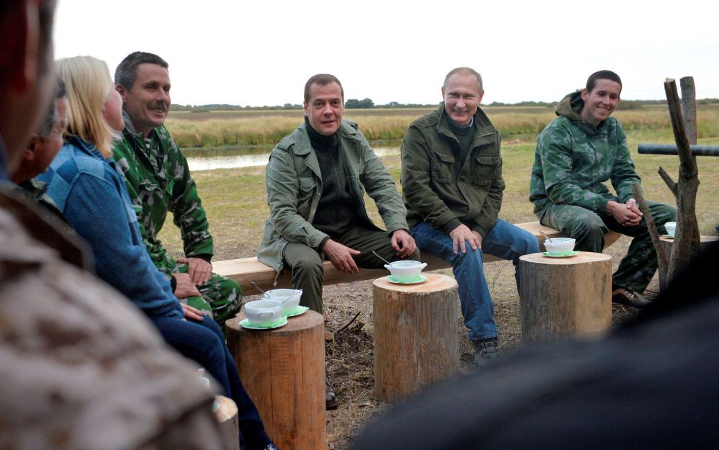 Фото с поездки Путина и Медведева / © Reuters