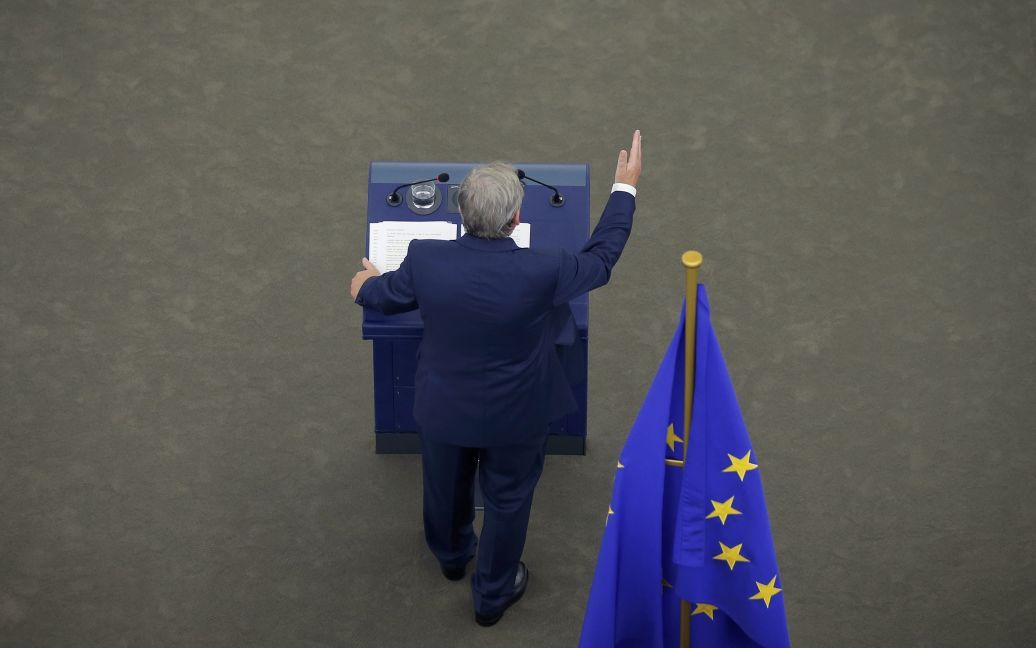 Глава Европейской комиссии Жан-Клод Юнкер обращается к Европейскому парламенту во время дебатов о состоянии Европейского союза в Страсбурге, Франция. / © Reuters