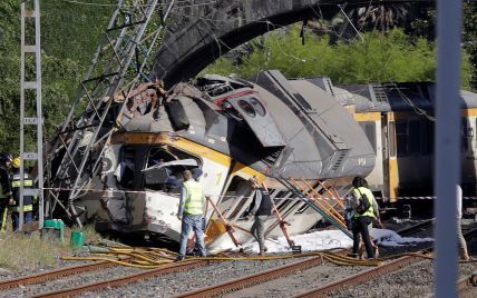 В Испании в железнодорожной аварии погибли по меньшей мере трое пассажиров