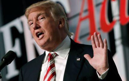 Трамп теряет популярность среди избирателей - опрос Reuters