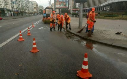 У "Київавтодорі" відзвітували про прибирання столичних вулиць після нічної зливи