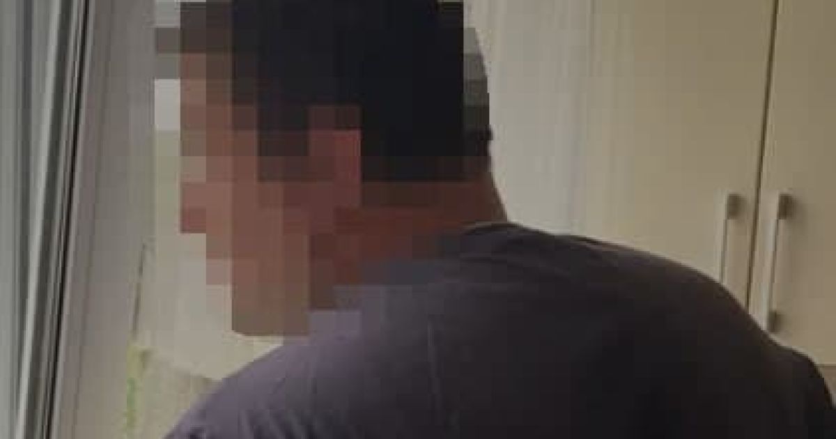 Змушував робити дитину порнографічні фото і відео: у Києві відправили за ґрати 38-річного фотографа