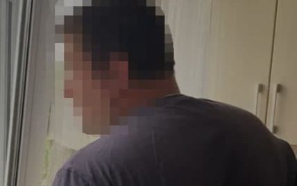 Заставлял ребенка создавать порнографические фото и видео: в Киеве отправили за решетку 38-летнего фотографа
