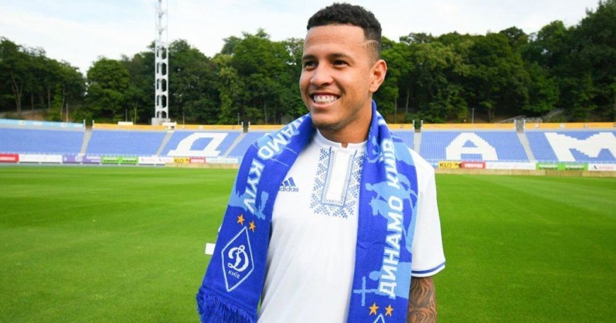 Бразильские новички "Динамо" "зажгли" под "Nosa Nosa" во время посвящения в команде