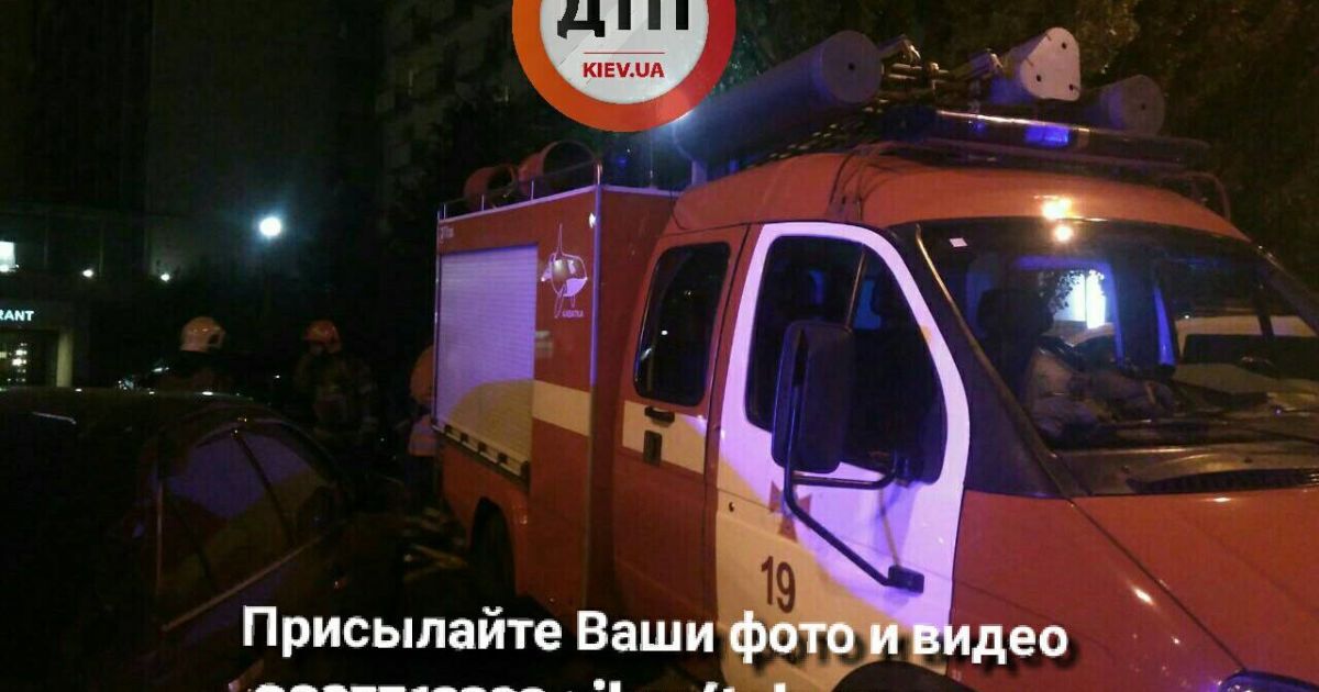 Из-за сообщения о минировании на Дарницу съехались силовики, чрезвычайщики и взрывотехники