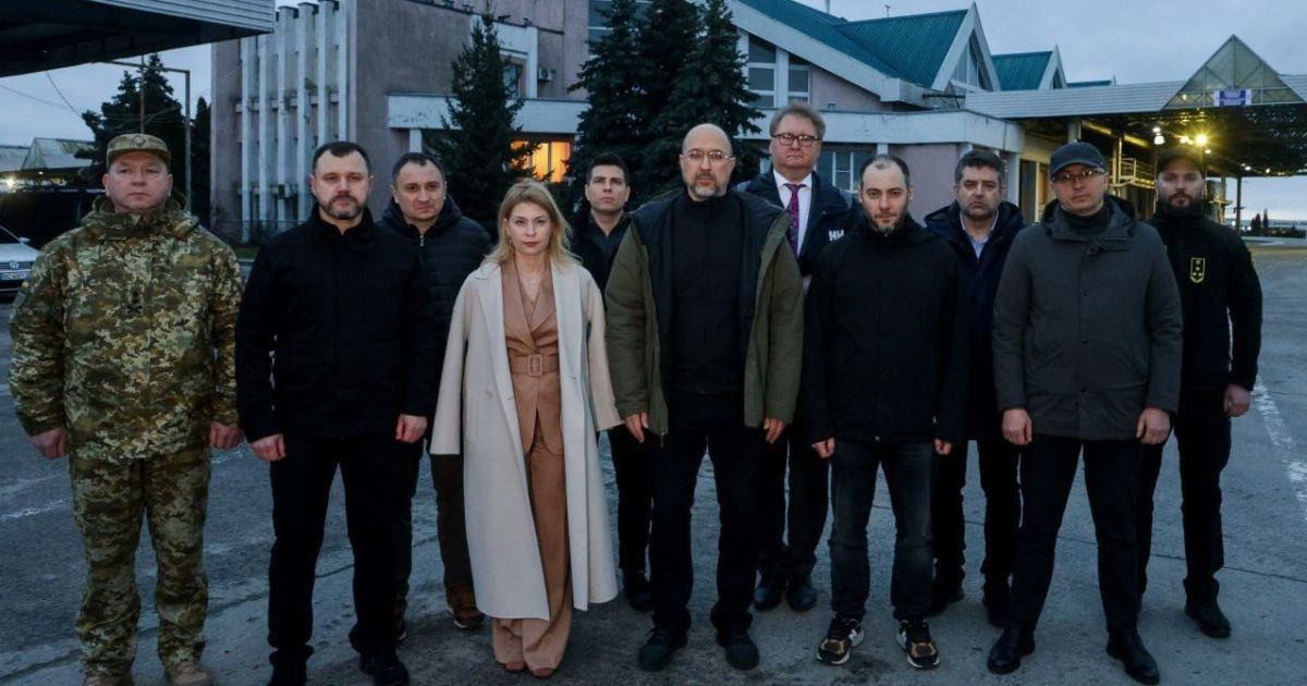 Українська делегація на кордоні з Польщею