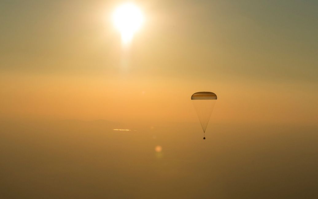 Космонавти приземлилися у казаському степу / © Reuters