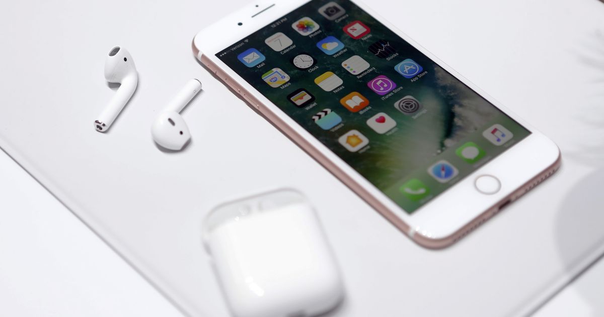 Apple може скоротити виробництво iPhone на 10% у 2017 році