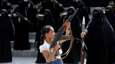 У Ємені озброєні жінки вийшли на вулиці підтримати владу_3 / © Reuters