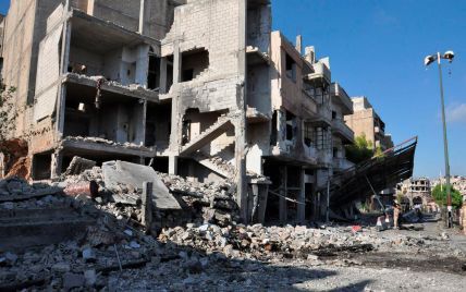 Сирійська армія за підтримки авіації з чотирьох боків наступає на Алеппо