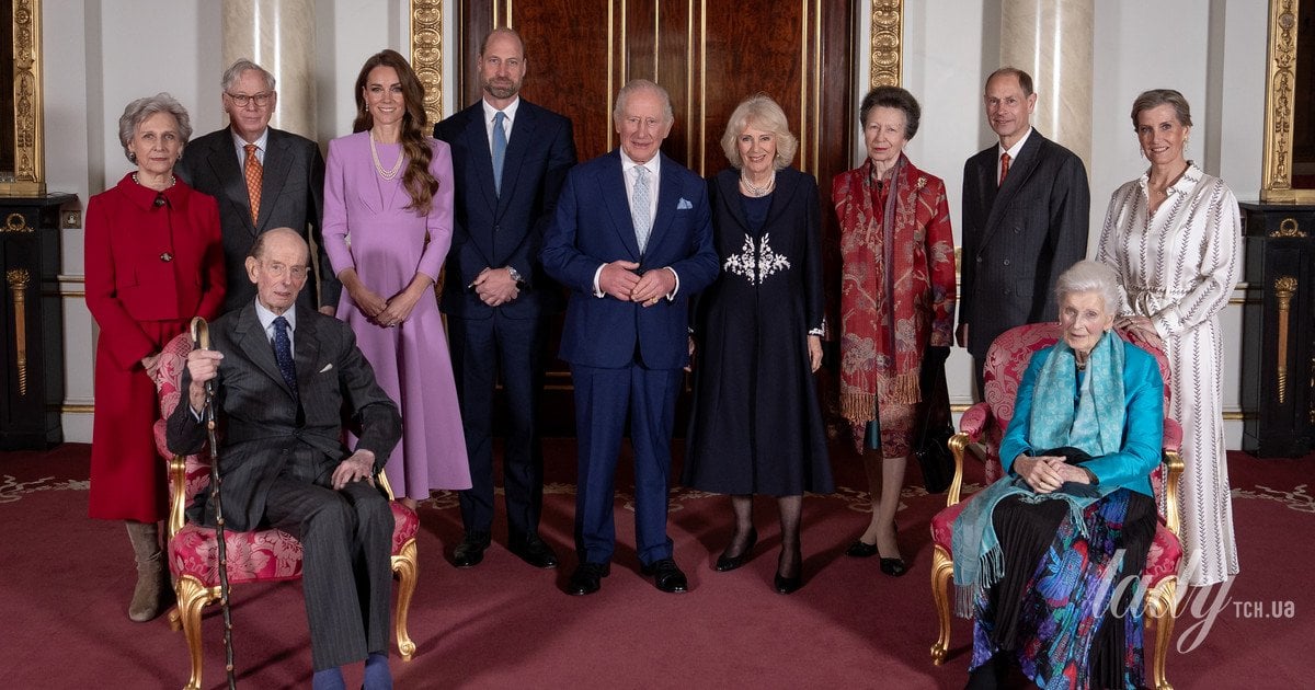 Портрет британской королевской семьи сделанный в Букингемском дворце, 21 апреля 2026 года