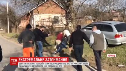 У Чернівцях двоє патрульних постраждали під час затримання водія, що втрапив у ДТП