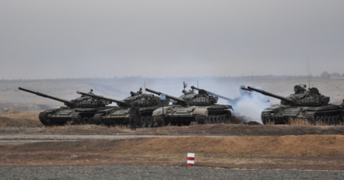 Российские танкисты провели боевые стрельбы у границ Украины и в оккупированном Крыму