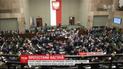 Десятки тысяч людей вышли на улицы Польши с обвинениями власти в уничтожении демократии