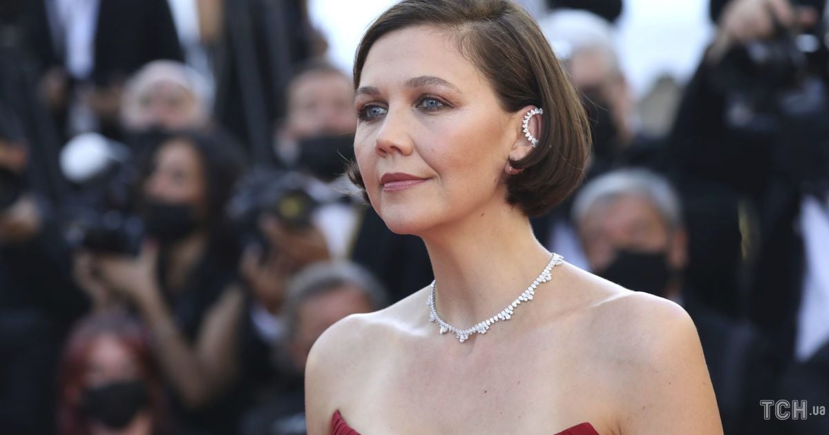 Меггі Джилленхол в Каннах