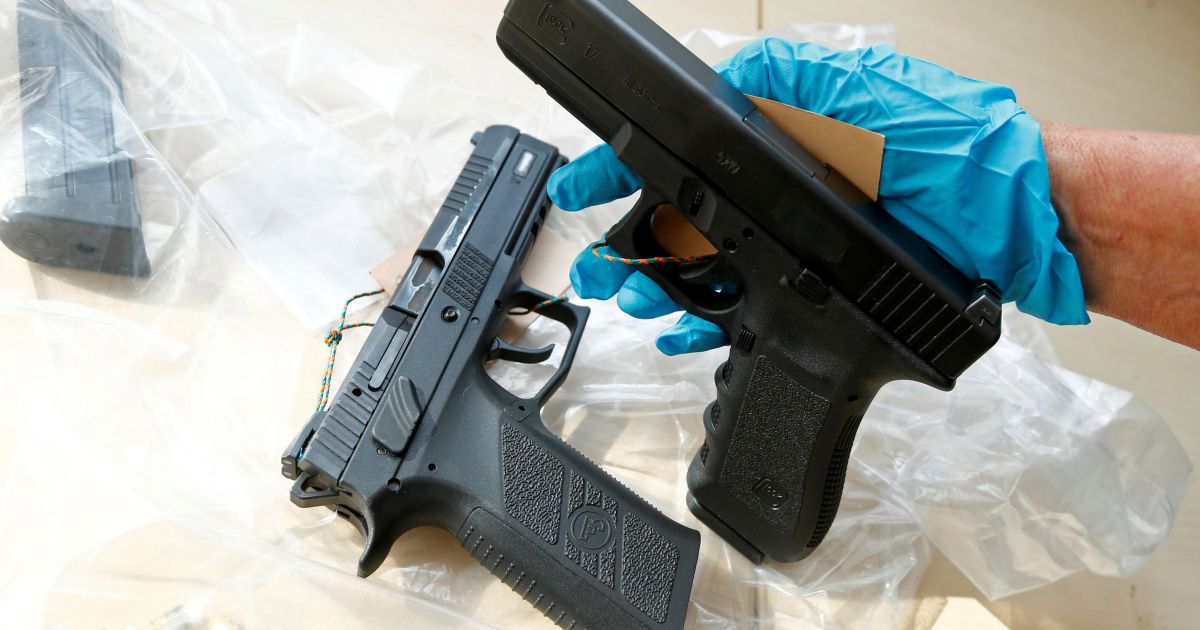 У центрі Києва біля суду сталася стрілянина, поліція оголосила план "Перехоплення"