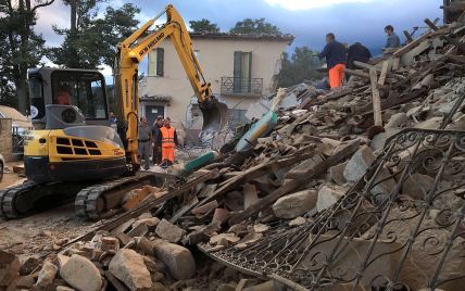 Порошенко и Гройсман выразили соболезнования семьям погибших в результате землетрясения в Италии