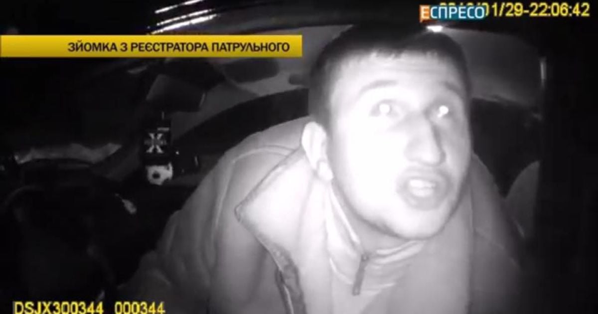 П&rsquo;яний водій розбив поліцейському губу.