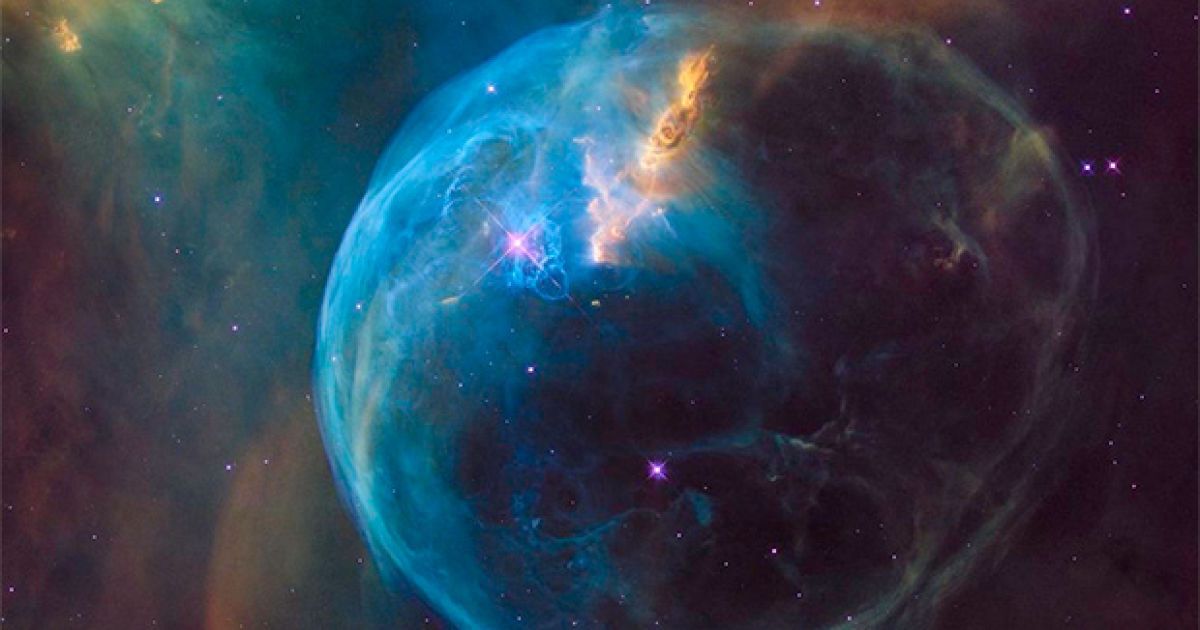 NASA показала космический пузырь