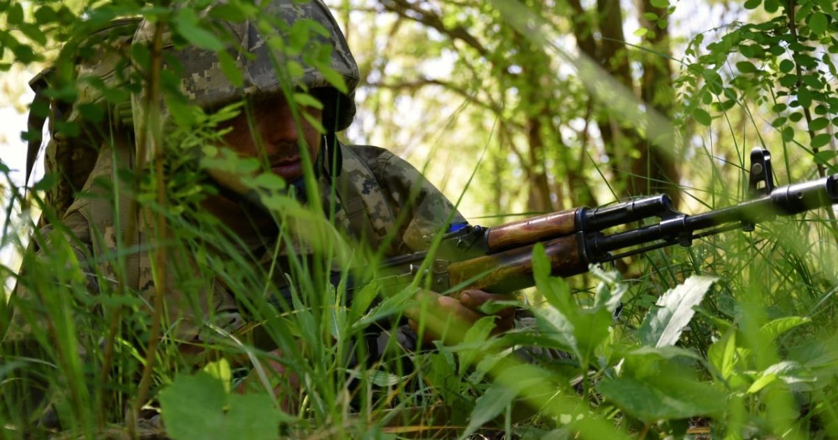 Наші воїни знищили та підбили 9 танків та 28 бойових броньованих машин окупантів