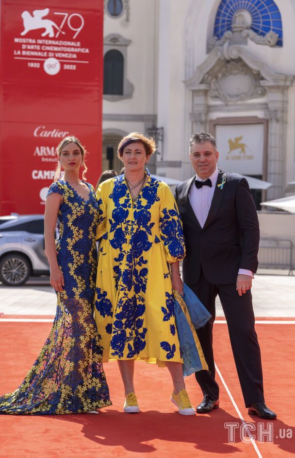 Наталья Нагорная и выжившая на \"Азовстали\" Анна Зайцева посетили ...