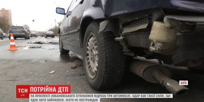В столиці на проспекті Лобановського зіткнулися одразу три автомобілі