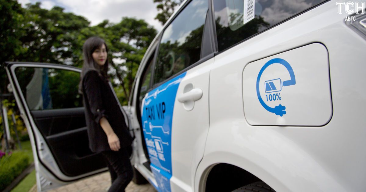 У Великій Британії збираються щедро заохотити автовласників перейти на електромобілі