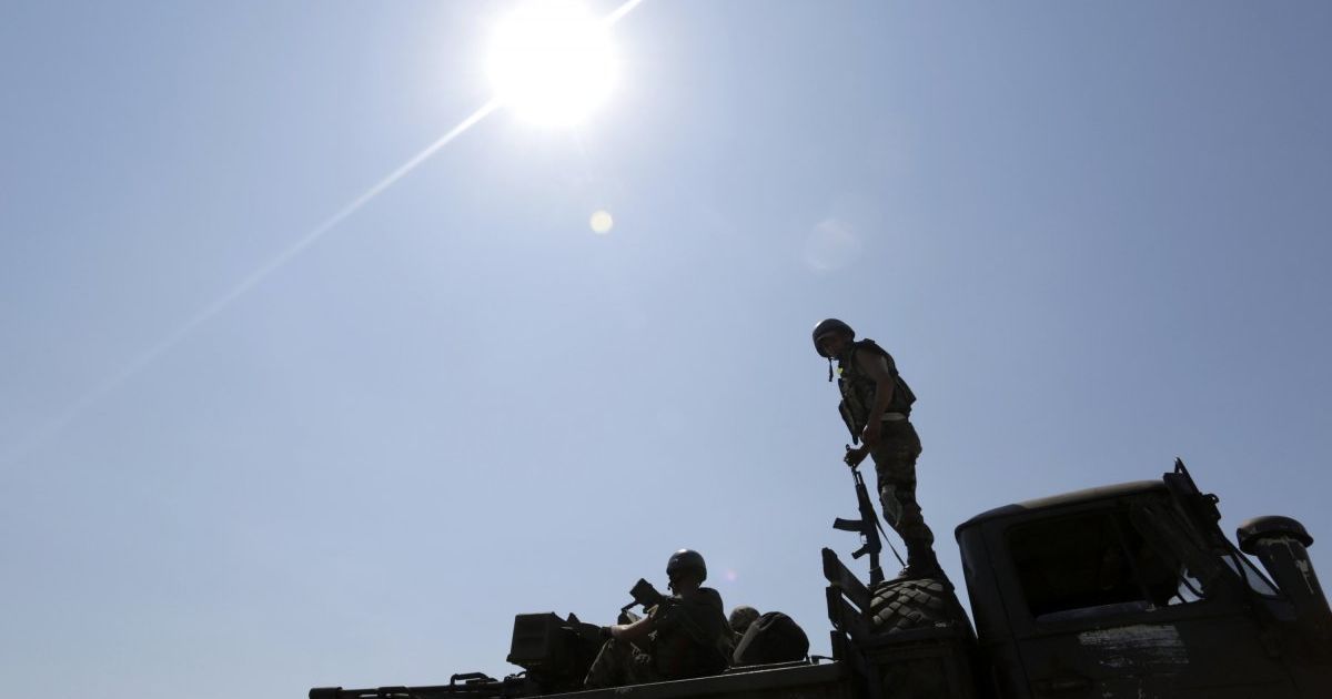Украинские военные продолжают сдерживать врага на Донбассе