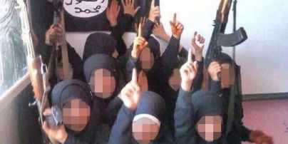 Террористы ИГ использовали 12-летнюю девочку для казни пленниц