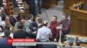 Мельничук vs Лещенко: депутаты президентской фракции подрались из-за сообщения в Facebook
