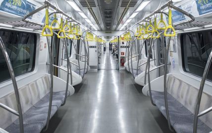 Киевский метрополитен отказался покупать у украинского производителя поезда со сквозными проходами