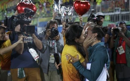 На Олімпіаді в Ріо працівниця стадіону освідчилася регбістці просто на полі